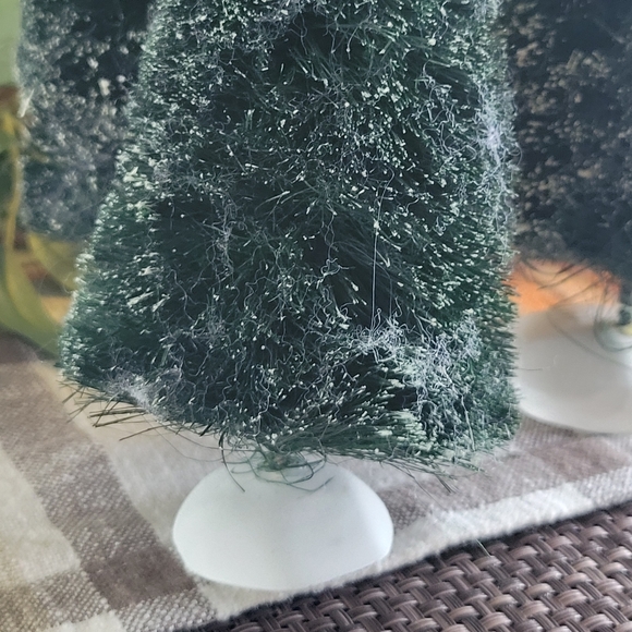 Department 56 Christmas Tree Set - Picture 2 of 11